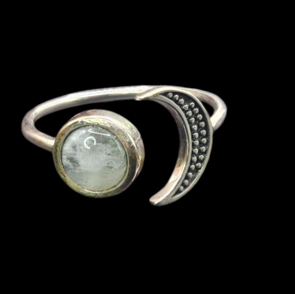 Moonstone Luna Ring - Picture 3 of 7
